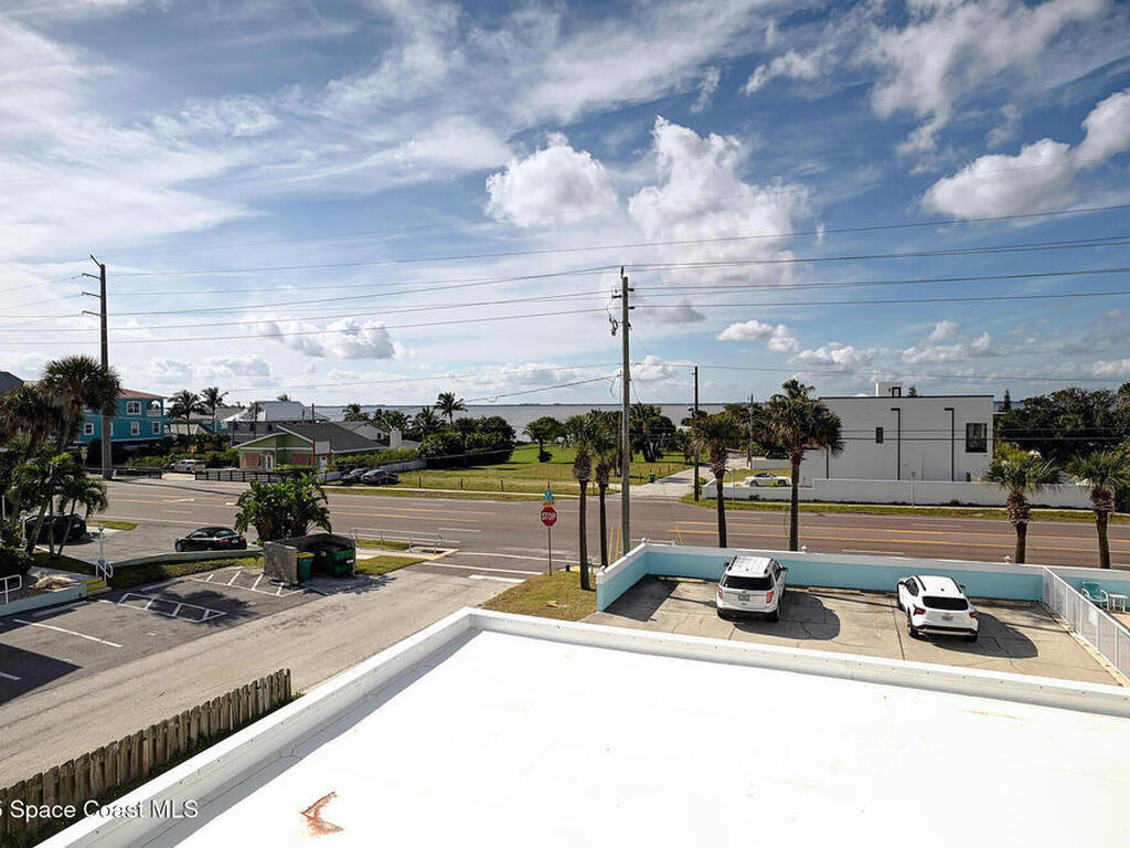2515 S Atlantic Avenue, Cocoa Beach, FL 32931