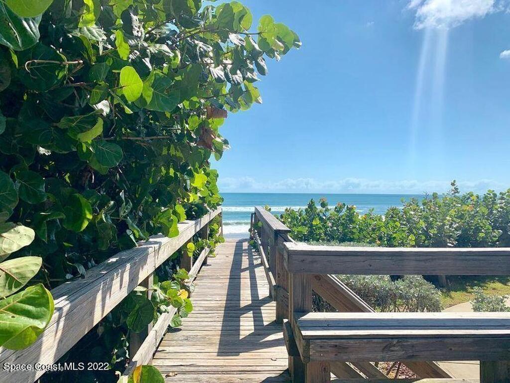 3237 Sea Oats Circle, Melbourne Beach, FL 32951