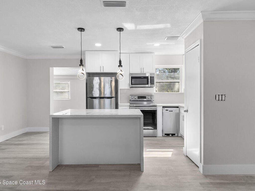 208 Bonner Avenue, Daytona Beach, FL 32118