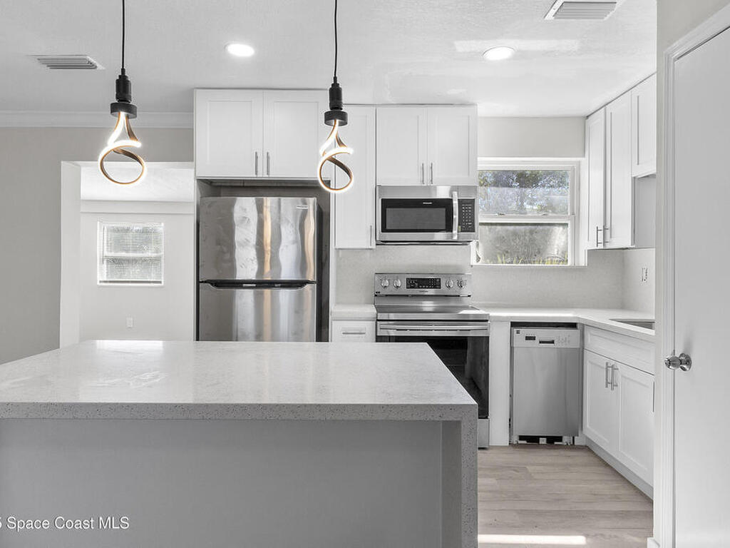 208 Bonner Avenue, Daytona Beach, FL 32118