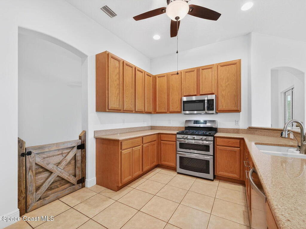 2740 Waring Lane, Malabar, FL 32950