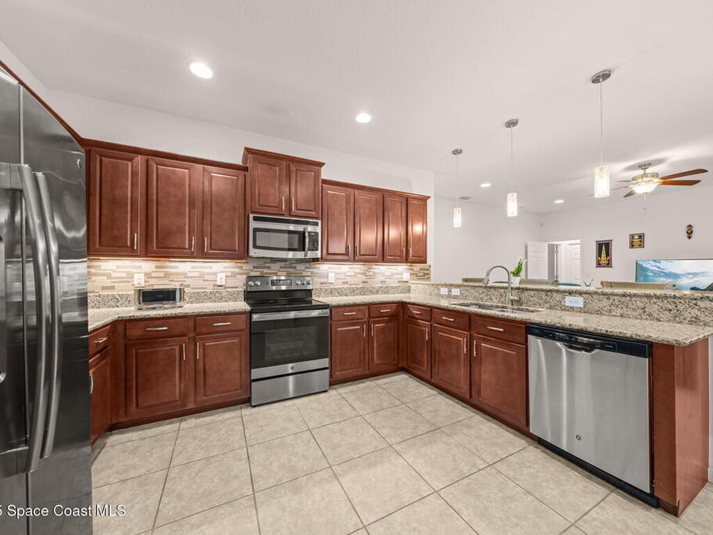 467 Easton Forest Circle, Palm Bay, FL 32909