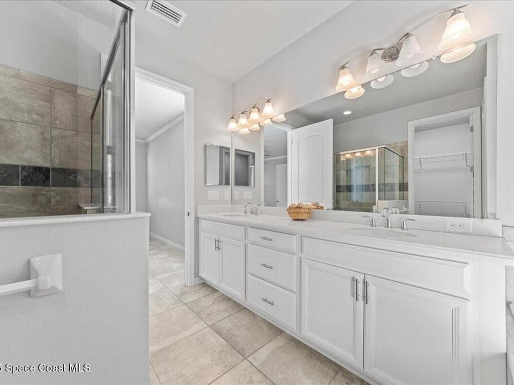 7823 Loren Cove Drive, Melbourne, FL 32940