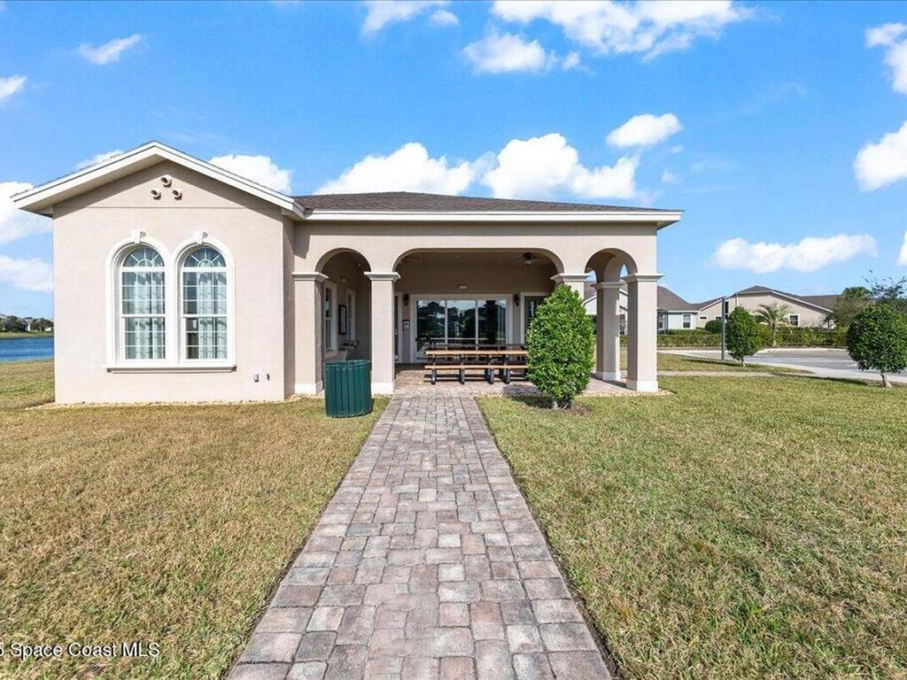 7823 Loren Cove Drive, Melbourne, FL 32940