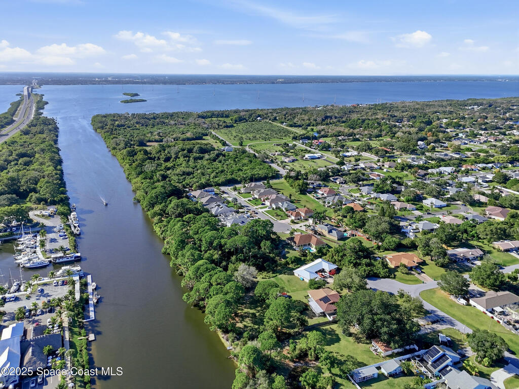 111 Edgewater Way, Merritt Island, FL 32953