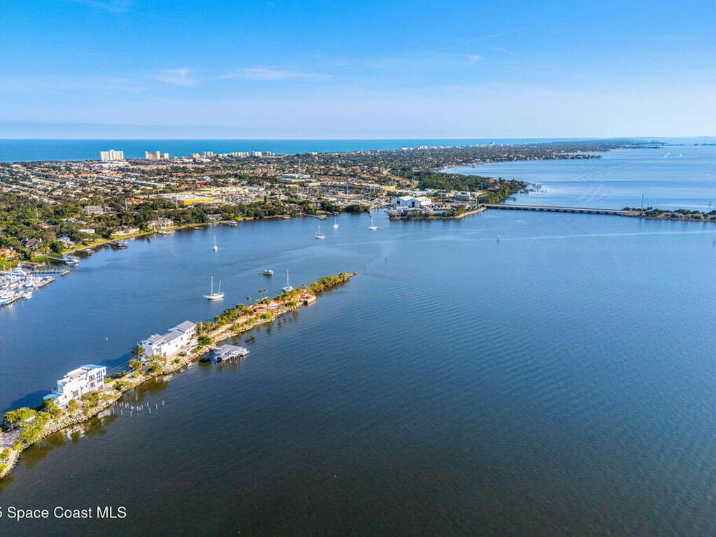 11680 Point Drive, Merritt Island, FL 32952