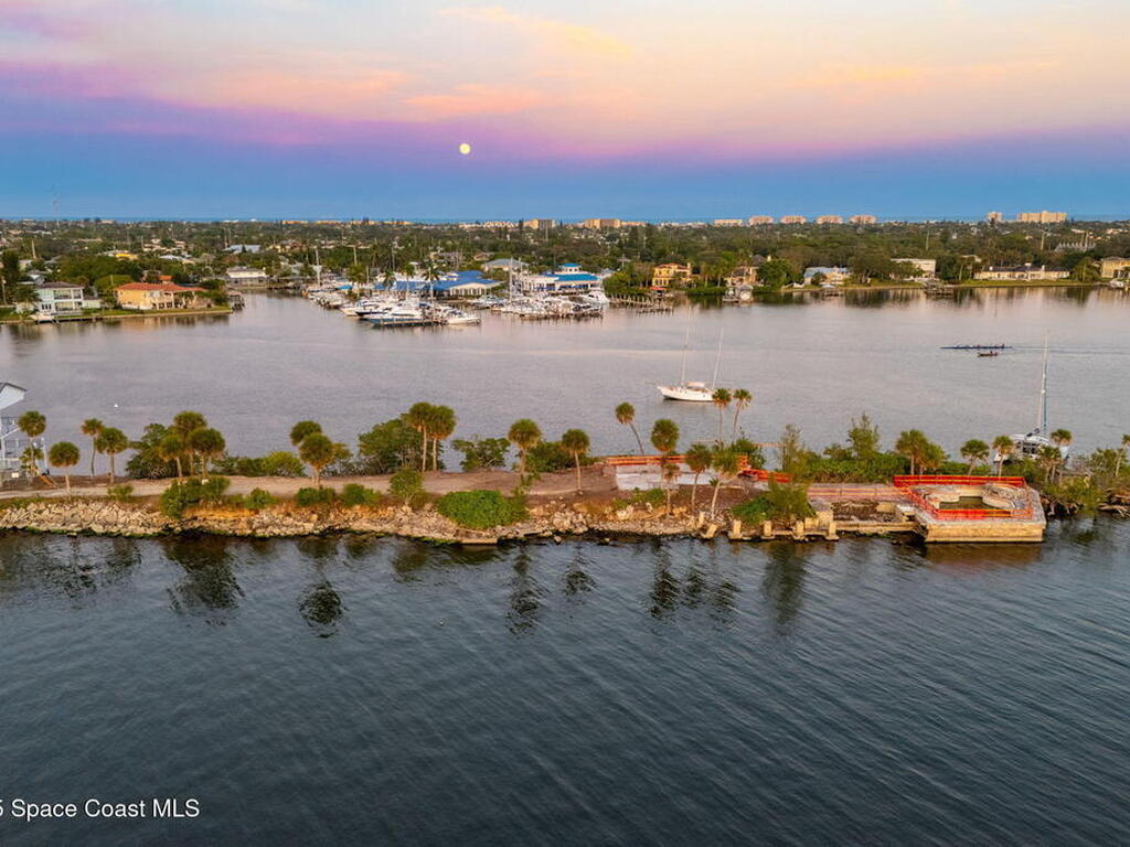 11680 Point Drive, Merritt Island, FL 32952