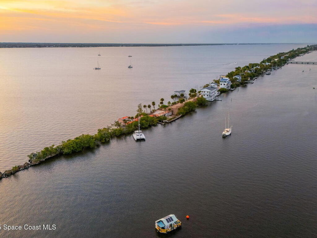 11680 Point Drive, Merritt Island, FL 32952