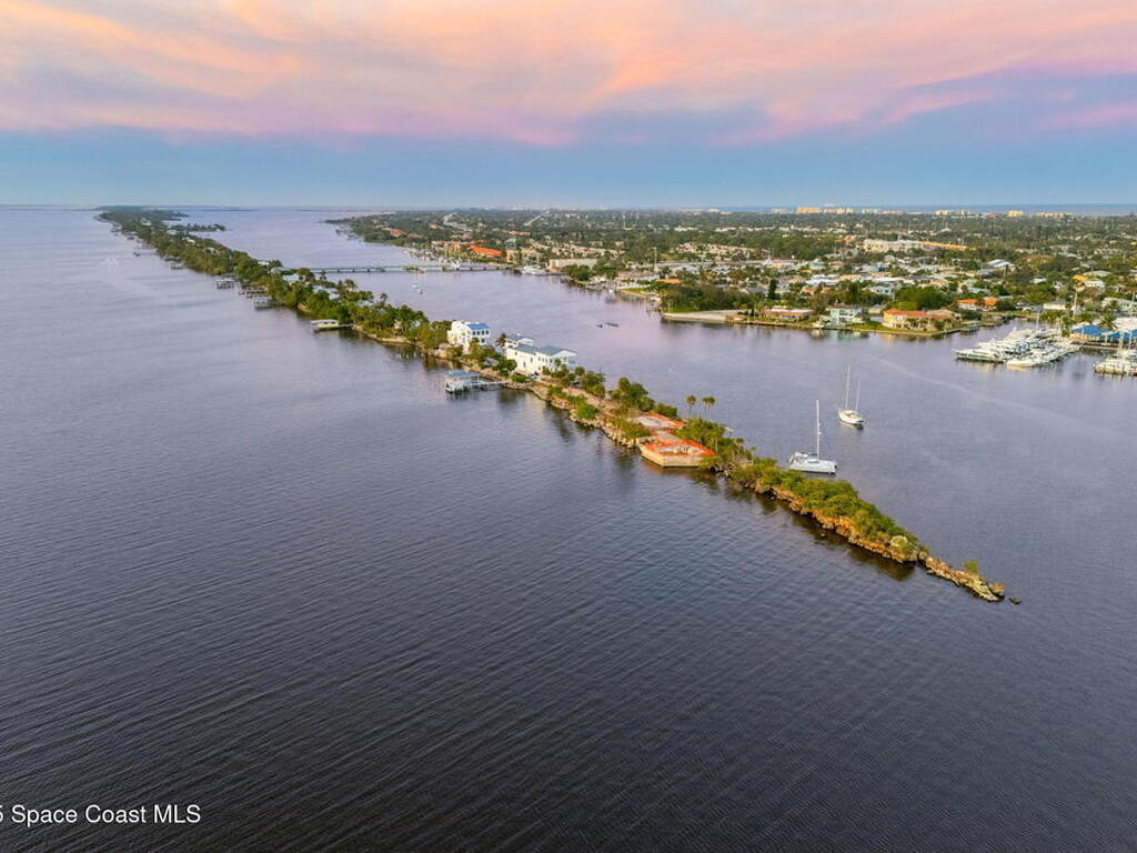 11680 Point Drive, Merritt Island, FL 32952