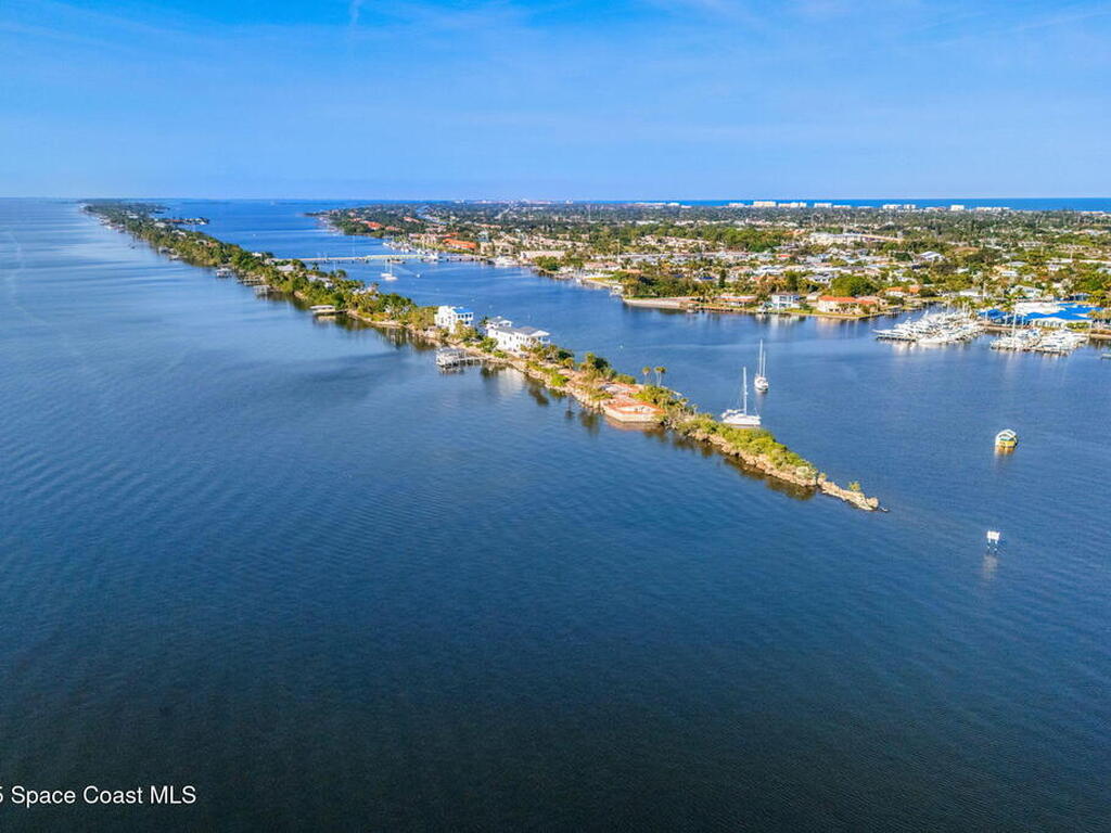 11680 Point Drive, Merritt Island, FL 32952