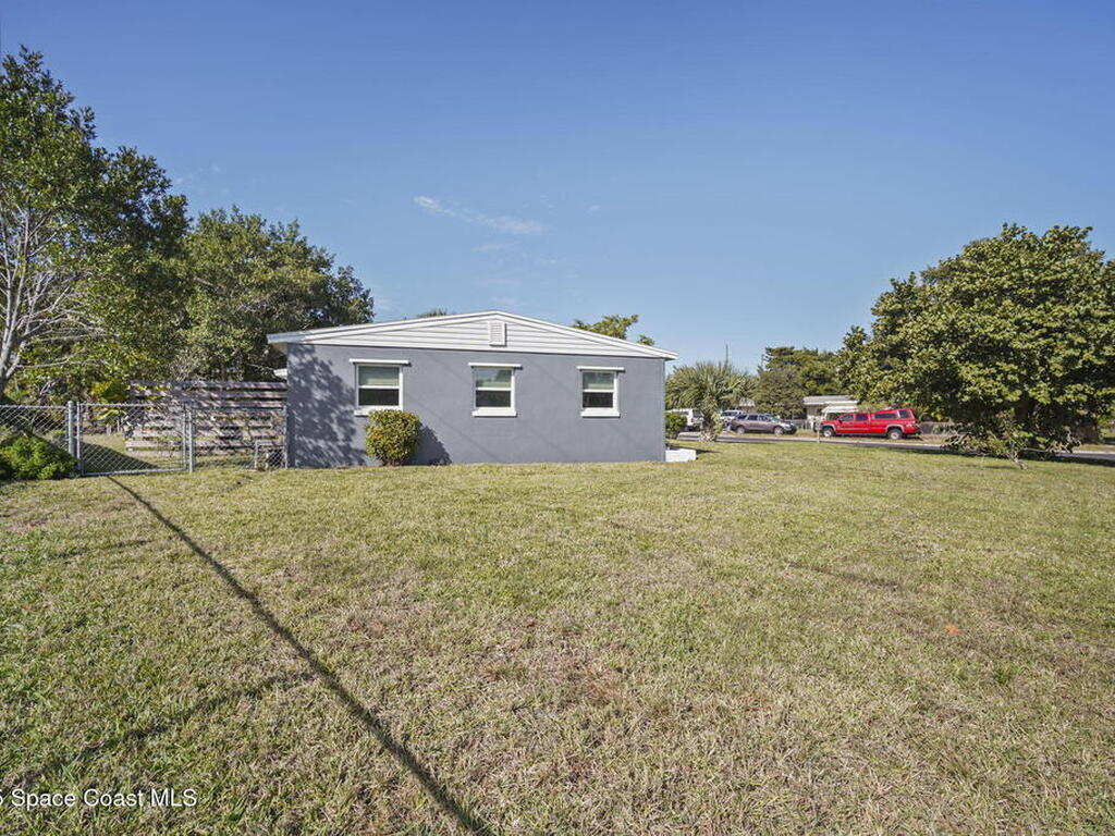 2033 Adams Avenue, Melbourne, FL 32935