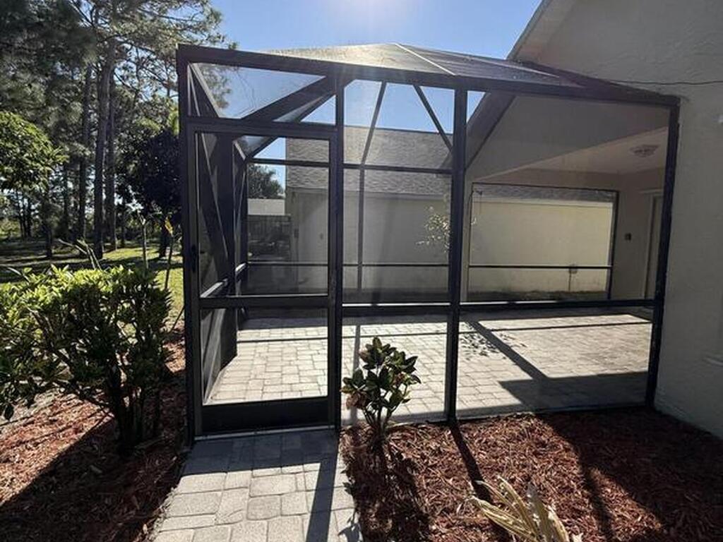 541 Morning Cove Circle, Palm Bay, FL 32909