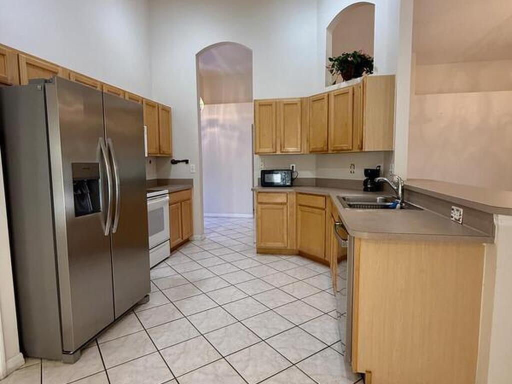 541 Morning Cove Circle, Palm Bay, FL 32909