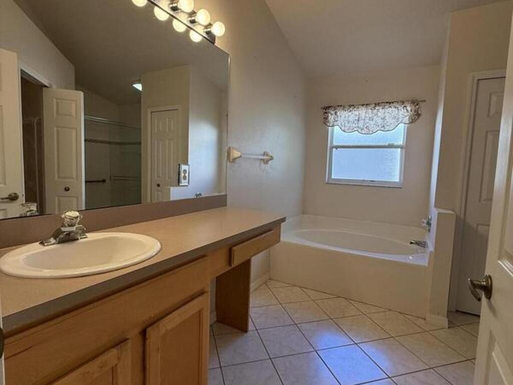 541 Morning Cove Circle, Palm Bay, FL 32909