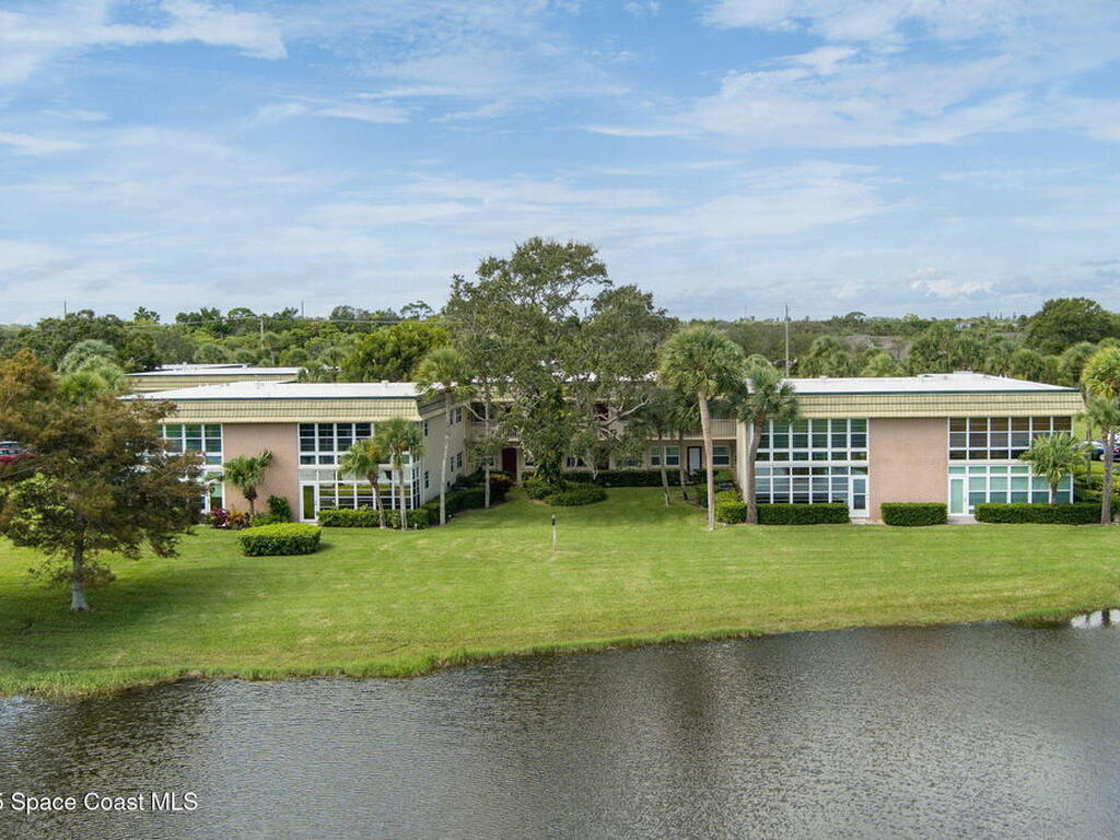 40 Vis Gdns Trail, Vero Beach, FL 32962