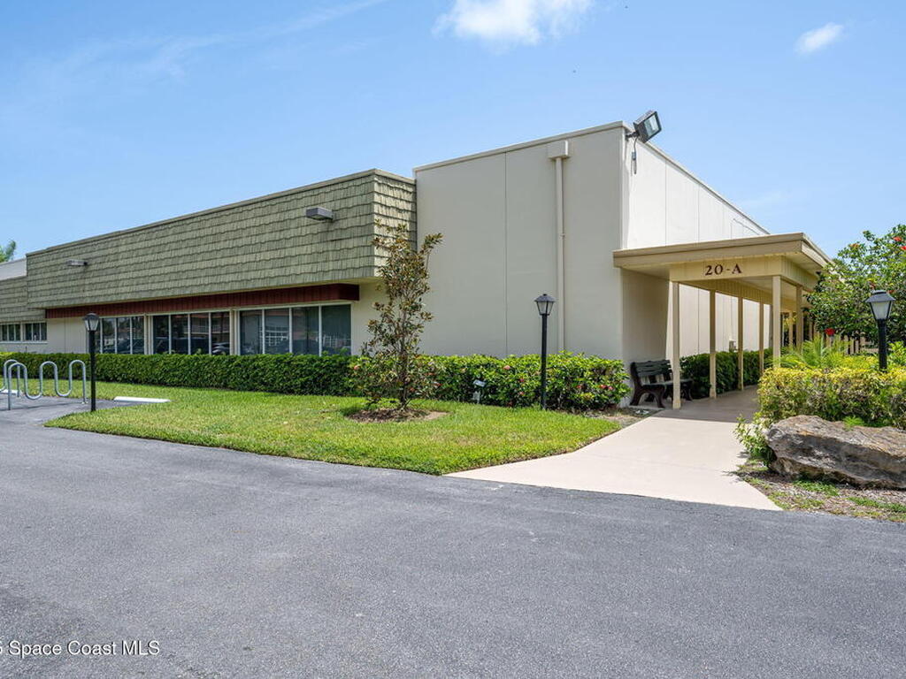 40 Vis Gdns Trail, Vero Beach, FL 32962