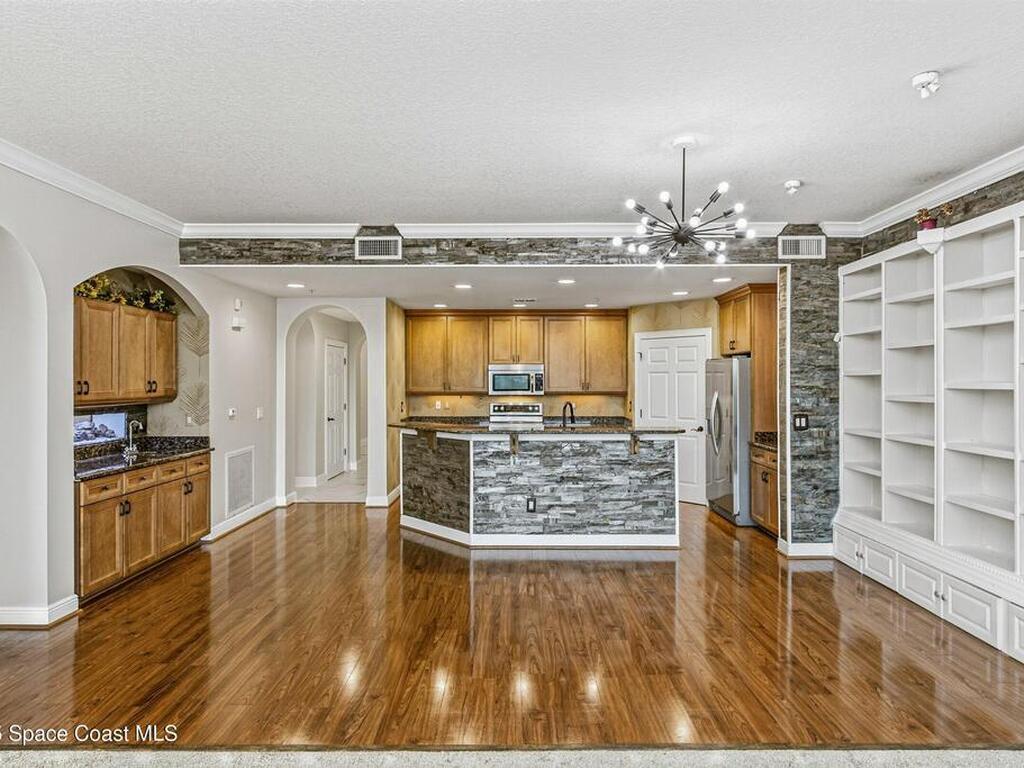 1437 Pineapple Avenue, Melbourne, FL 32935