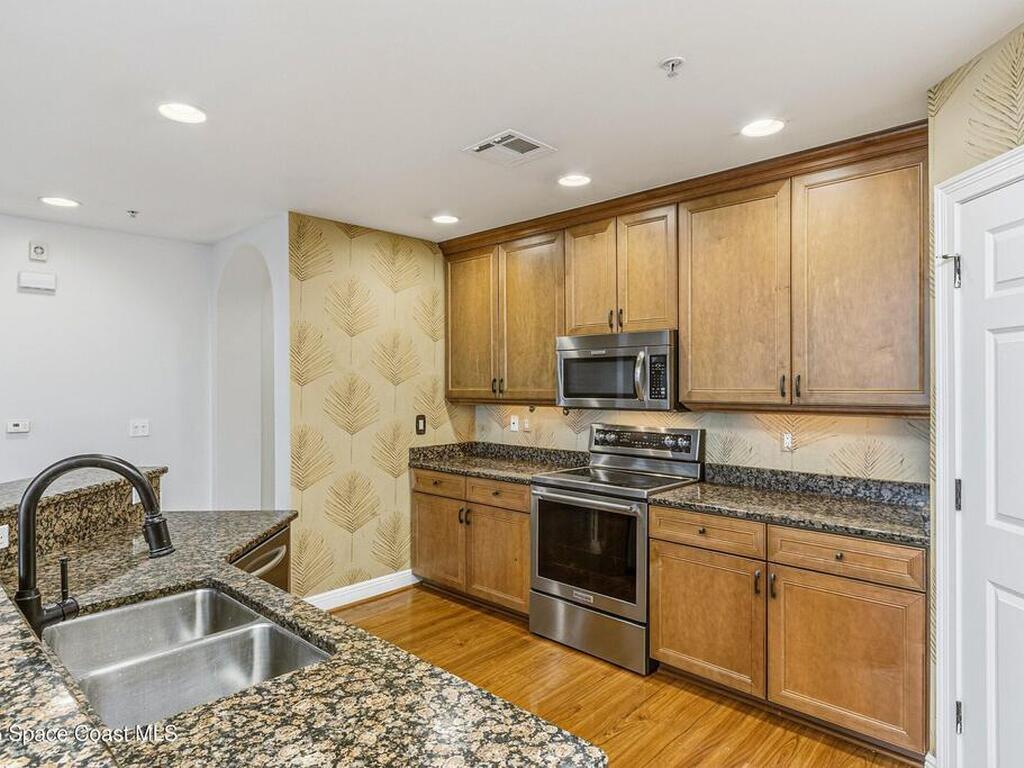 1437 Pineapple Avenue, Melbourne, FL 32935