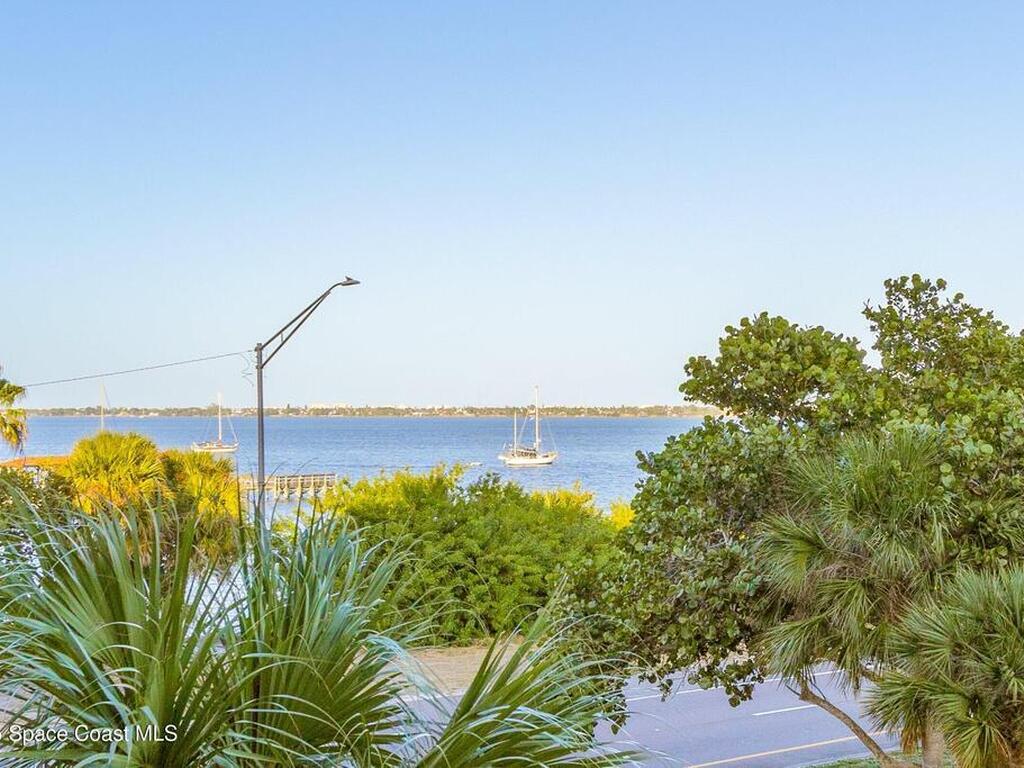 1437 Pineapple Avenue, Melbourne, FL 32935