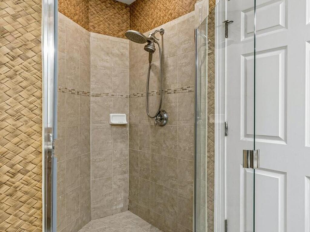 1437 Pineapple Avenue, Melbourne, FL 32935