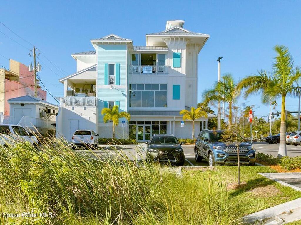 1437 Pineapple Avenue, Melbourne, FL 32935