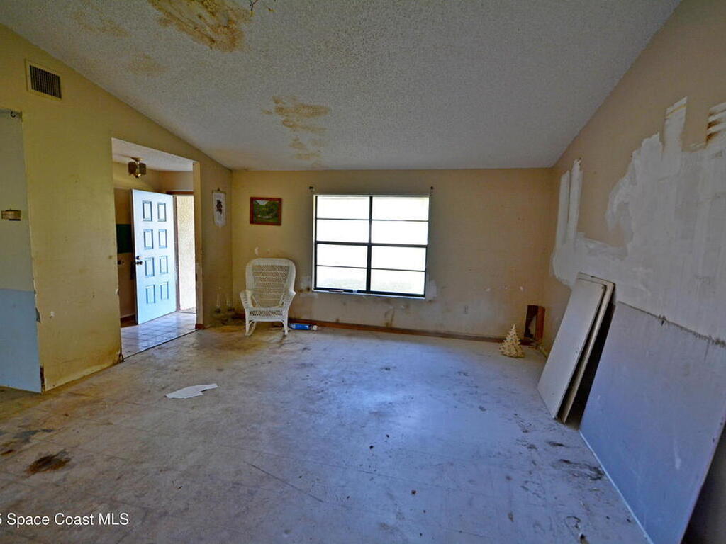 1374 Pakenham Street, Palm Bay, FL 32907