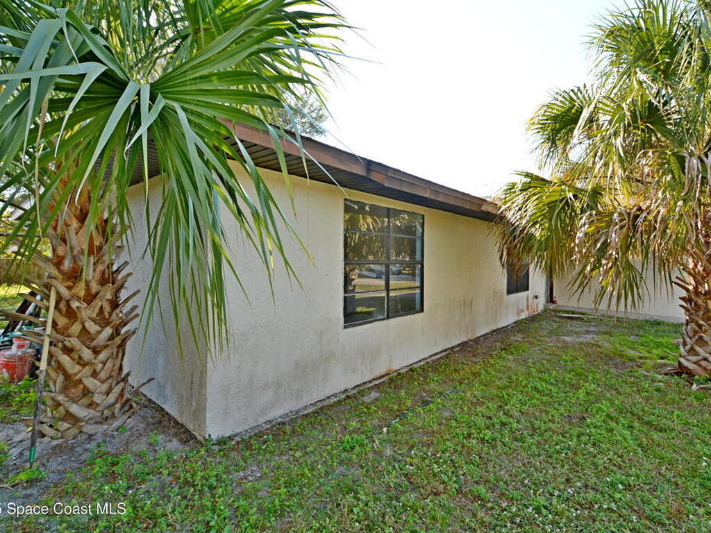 1374 Pakenham Street, Palm Bay, FL 32907