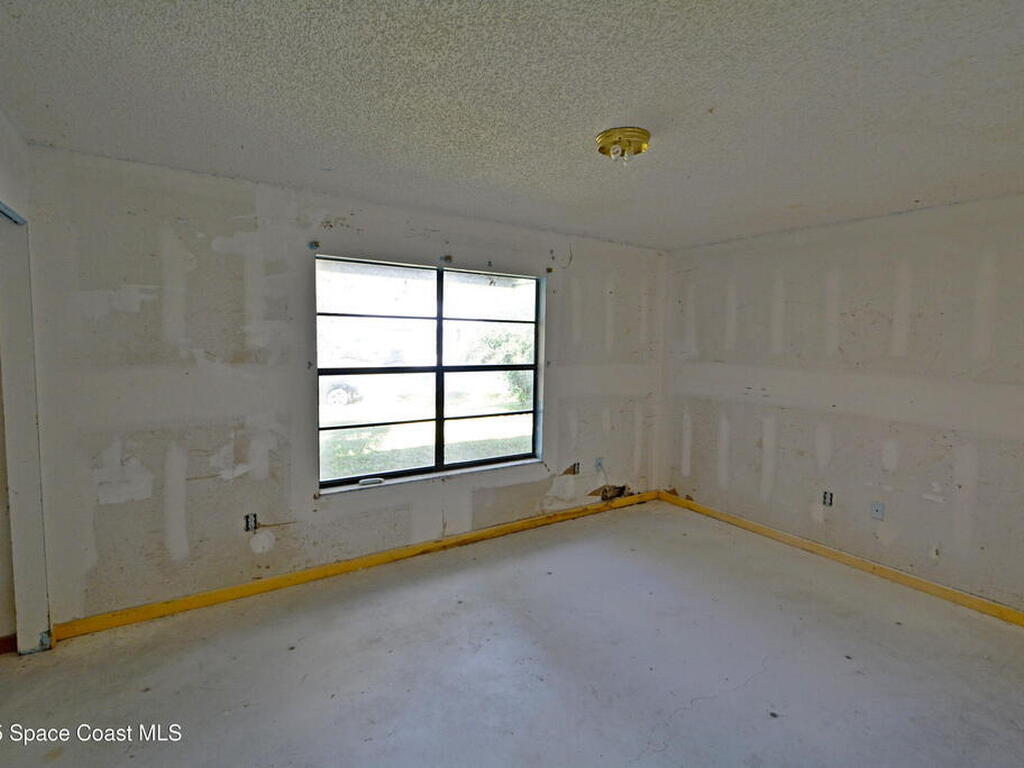 1374 Pakenham Street, Palm Bay, FL 32907