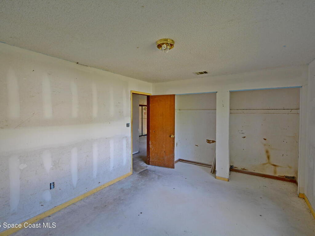 1374 Pakenham Street, Palm Bay, FL 32907