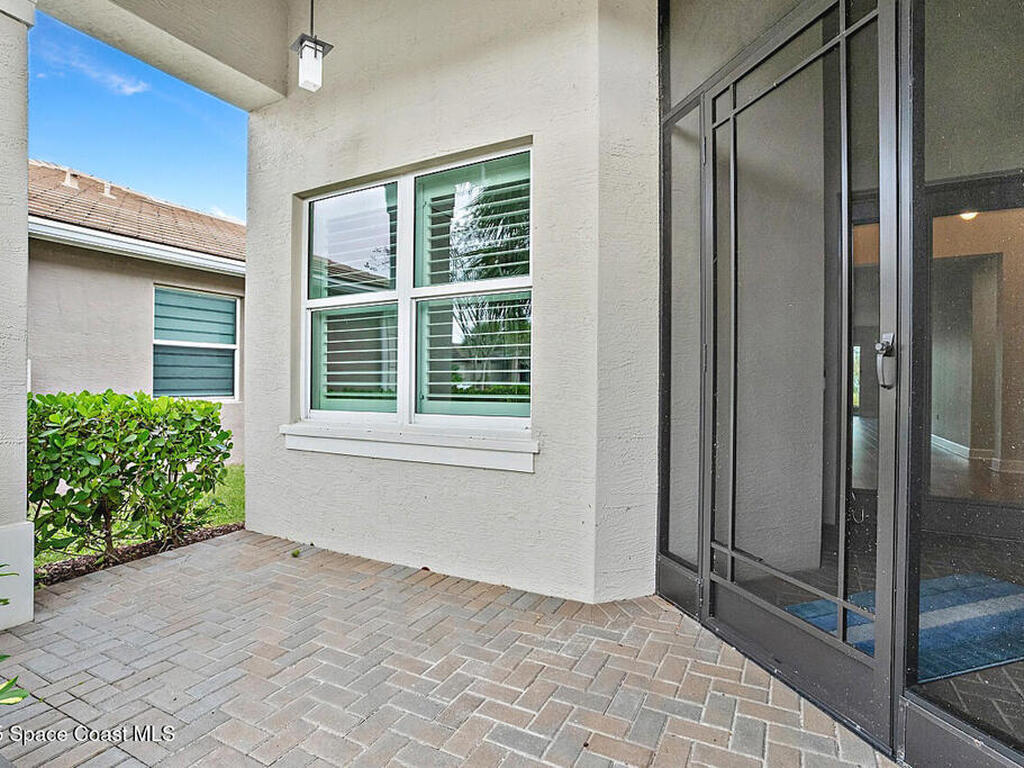 11729 SW Golden Falls Lane, Port St. Lucie, FL 34987