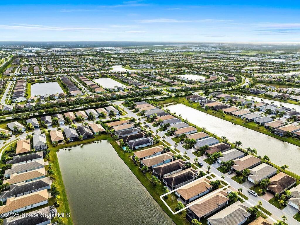 11729 SW Golden Falls Lane, Port St. Lucie, FL 34987