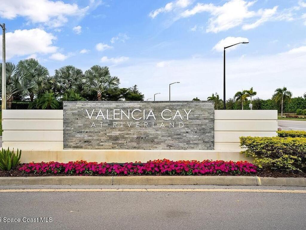 11729 SW Golden Falls Lane, Port St. Lucie, FL 34987