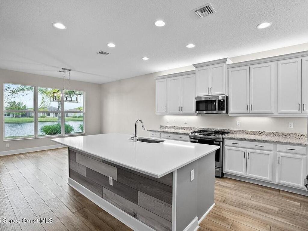 11729 SW Golden Falls Lane, Port St. Lucie, FL 34987