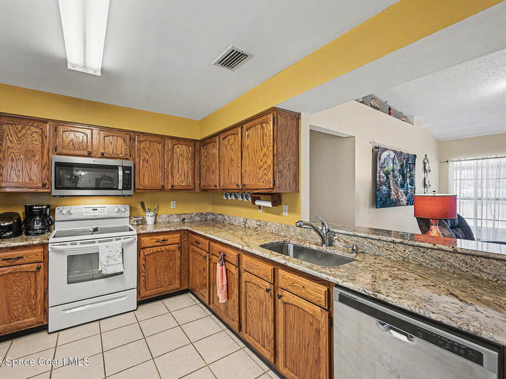 864 Gardener Road, Rockledge, FL 32955