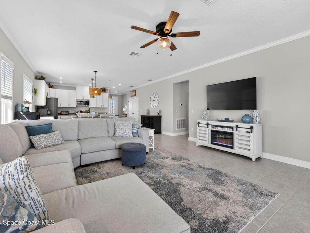 1027 Soleway Avenue, Palm Bay, FL 32907