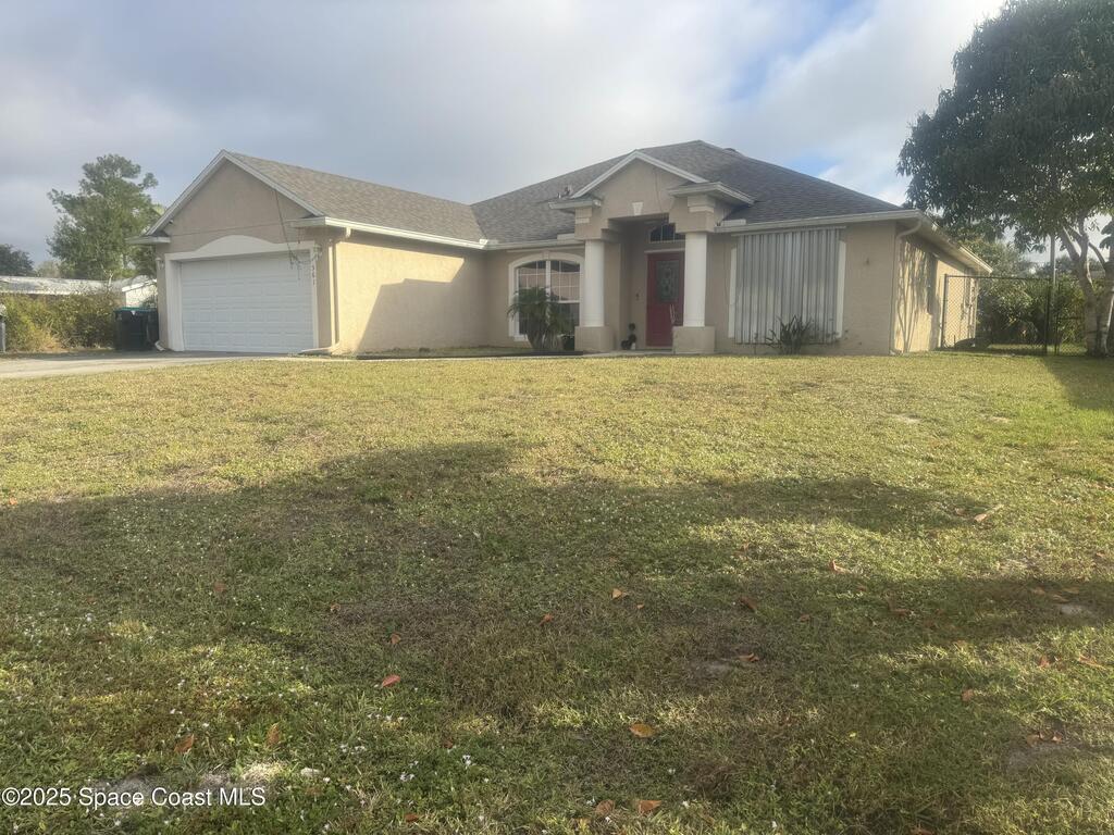 561 Borraclough Avenue, Grant, FL 32949