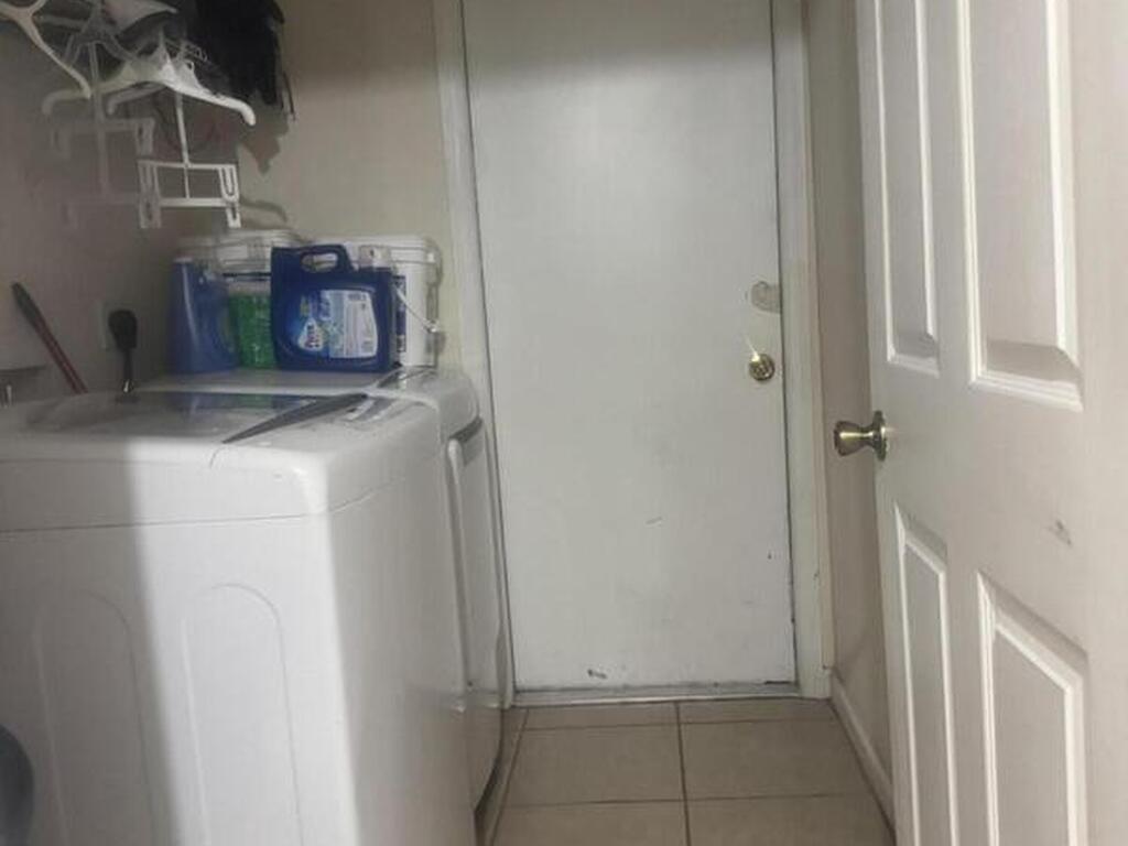 561 Borraclough Avenue, Grant, FL 32949