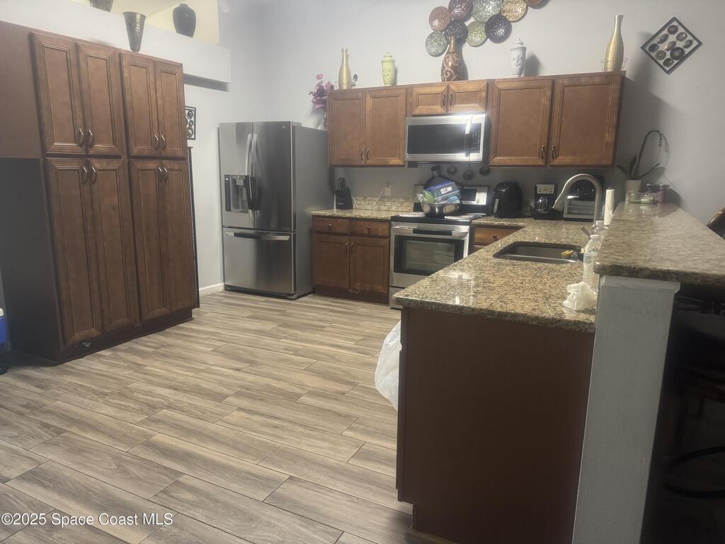 561 Borraclough Avenue, Grant, FL 32949