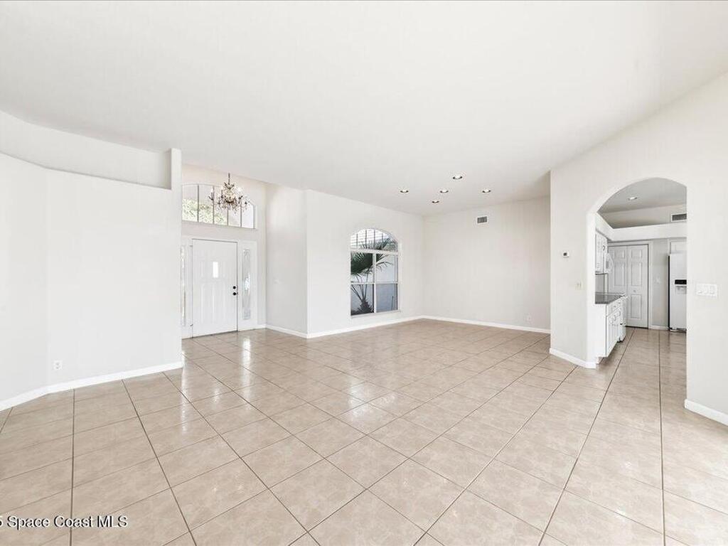 450 Newport Drive, Indialantic, FL 32903