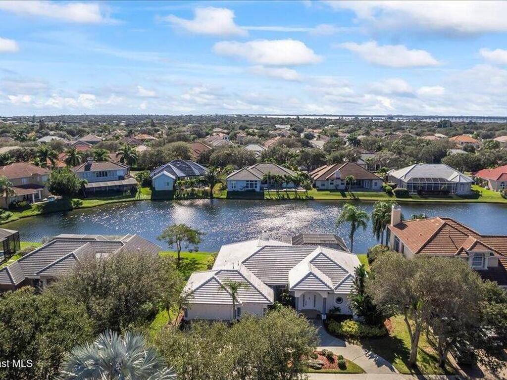 450 Newport Drive, Indialantic, FL 32903