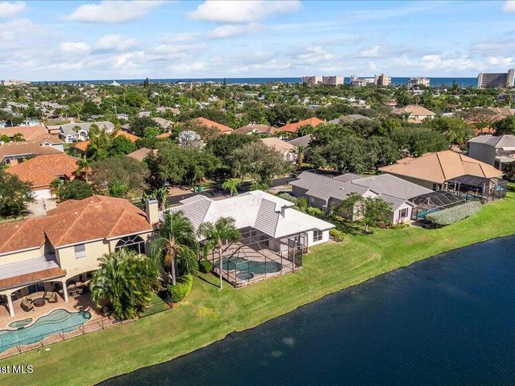 450 Newport Drive, Indialantic, FL 32903