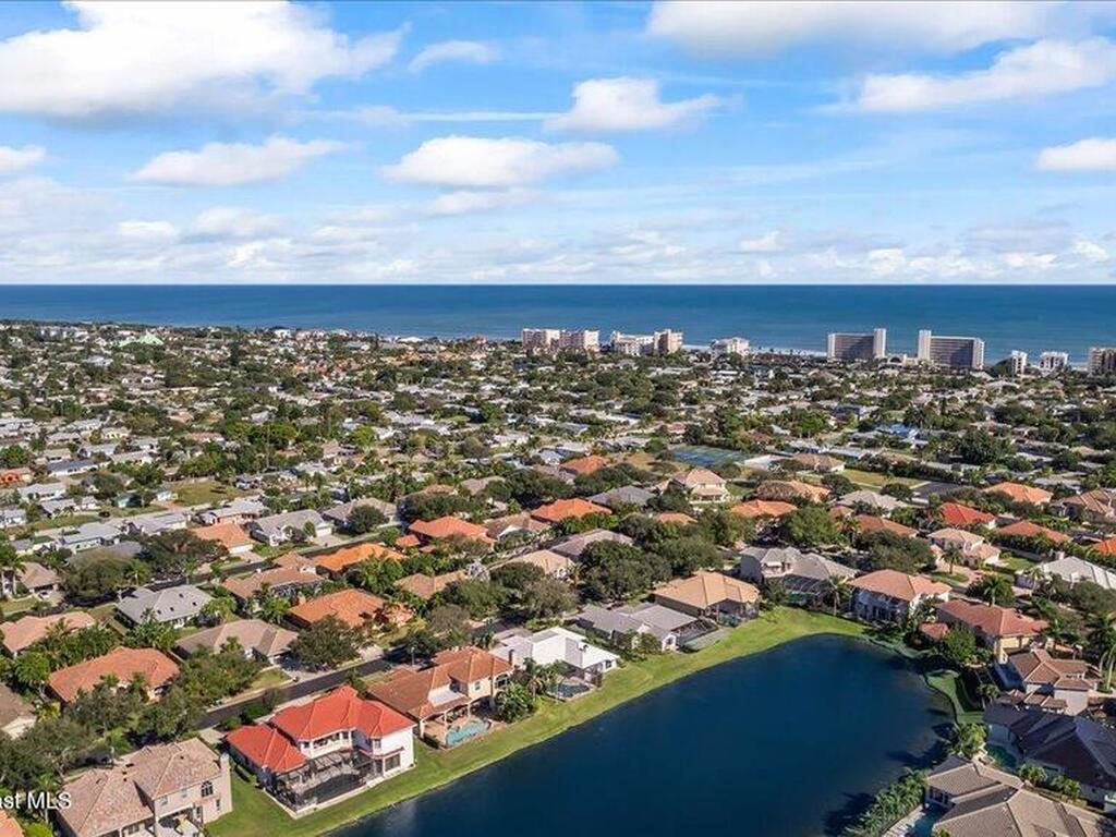450 Newport Drive, Indialantic, FL 32903