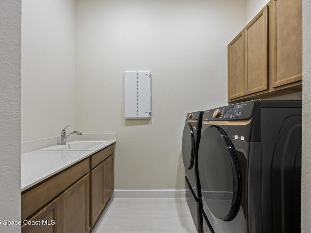 2575 Pine Preserve Court, St. Cloud, FL 34771