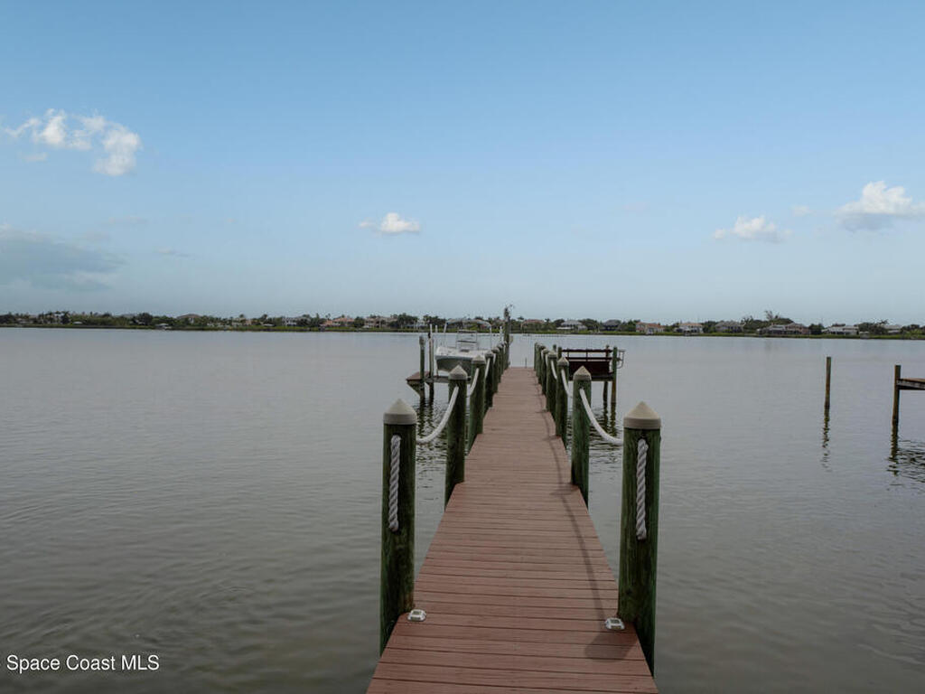 10758 S Tropical Trail, Merritt Island, FL 32952