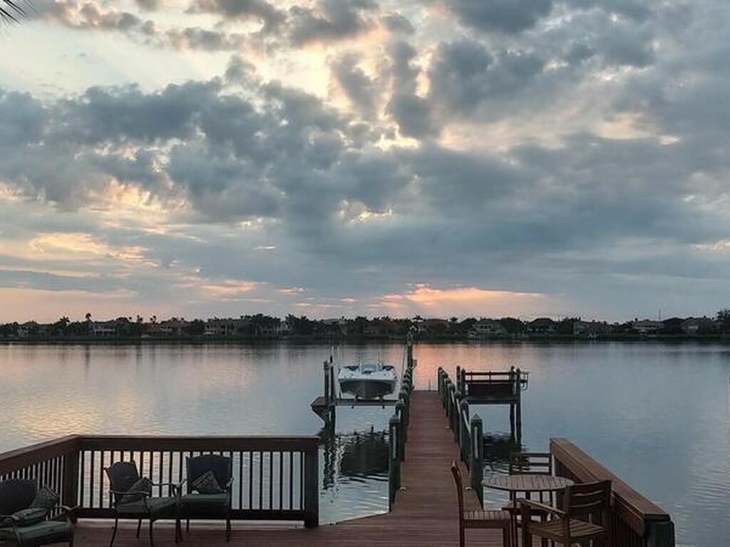 10758 S Tropical Trail, Merritt Island, FL 32952