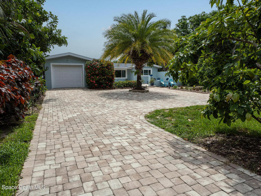 10758 S Tropical Trail, Merritt Island, FL 32952