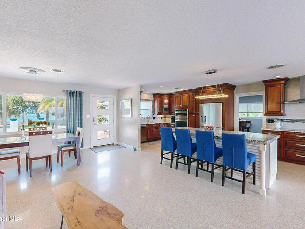 10758 S Tropical Trail, Merritt Island, FL 32952