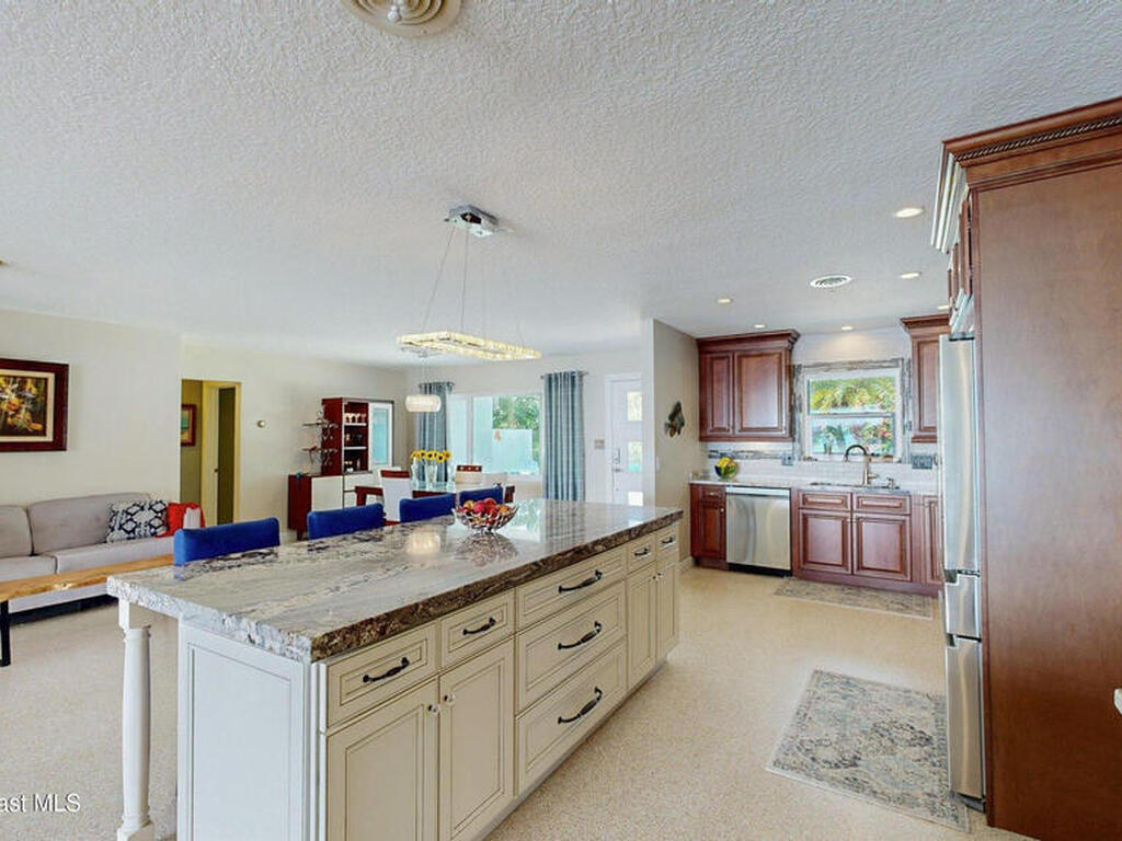 10758 S Tropical Trail, Merritt Island, FL 32952