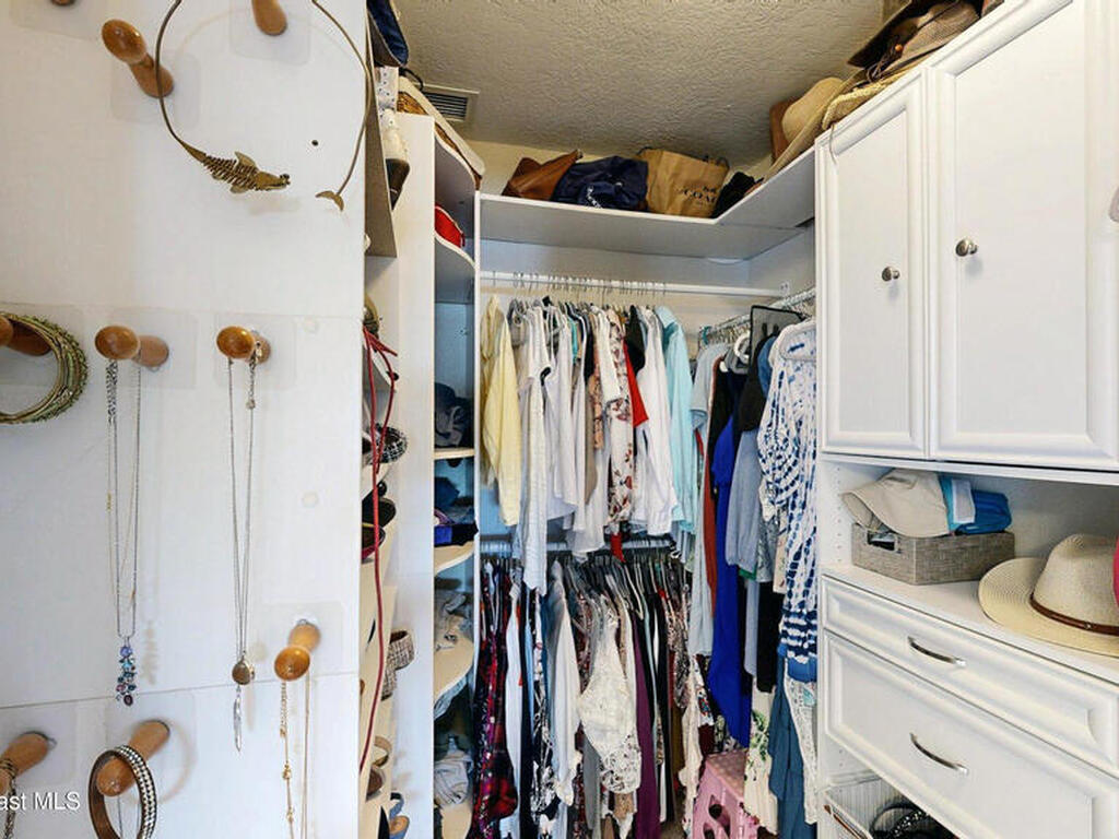 10758 S Tropical Trail, Merritt Island, FL 32952