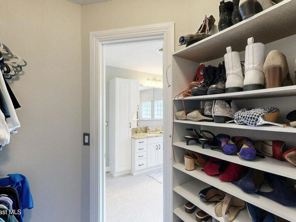 10758 S Tropical Trail, Merritt Island, FL 32952